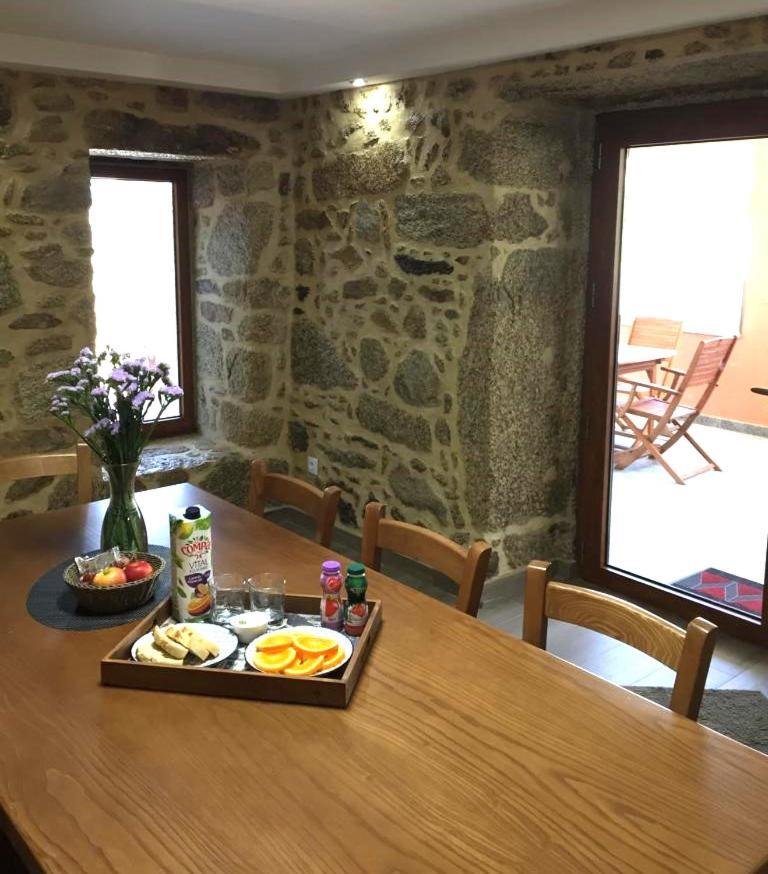 オリヴェイラ・デ・アゼメーイス Casa Do Caminho - Osselaヴィラ エクステリア 写真